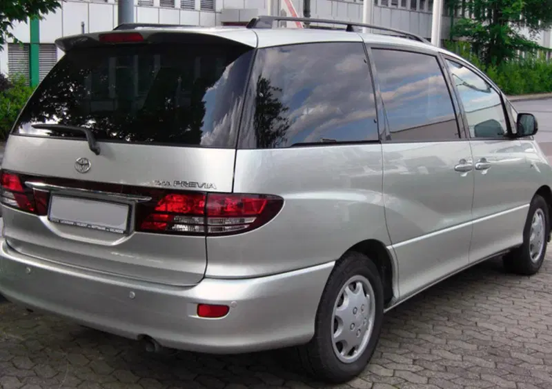 Toyota Previa (2001-06) (2)