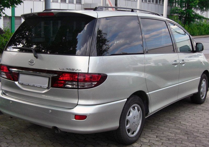 Toyota Previa (2001-06) (2)