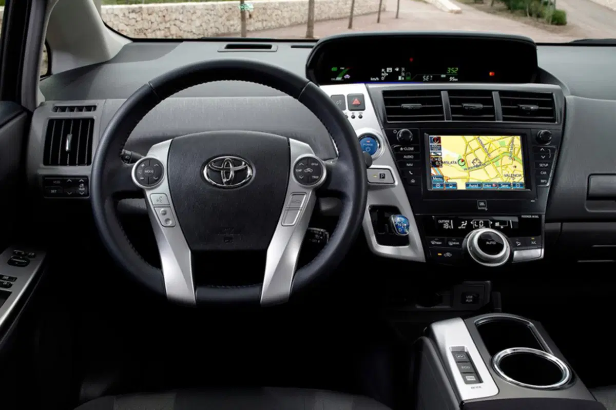 Toyota Prius+ (2012-21) (17)