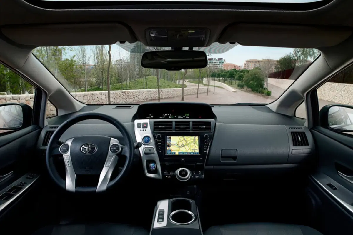 Toyota Prius+ (2012-21) (21)