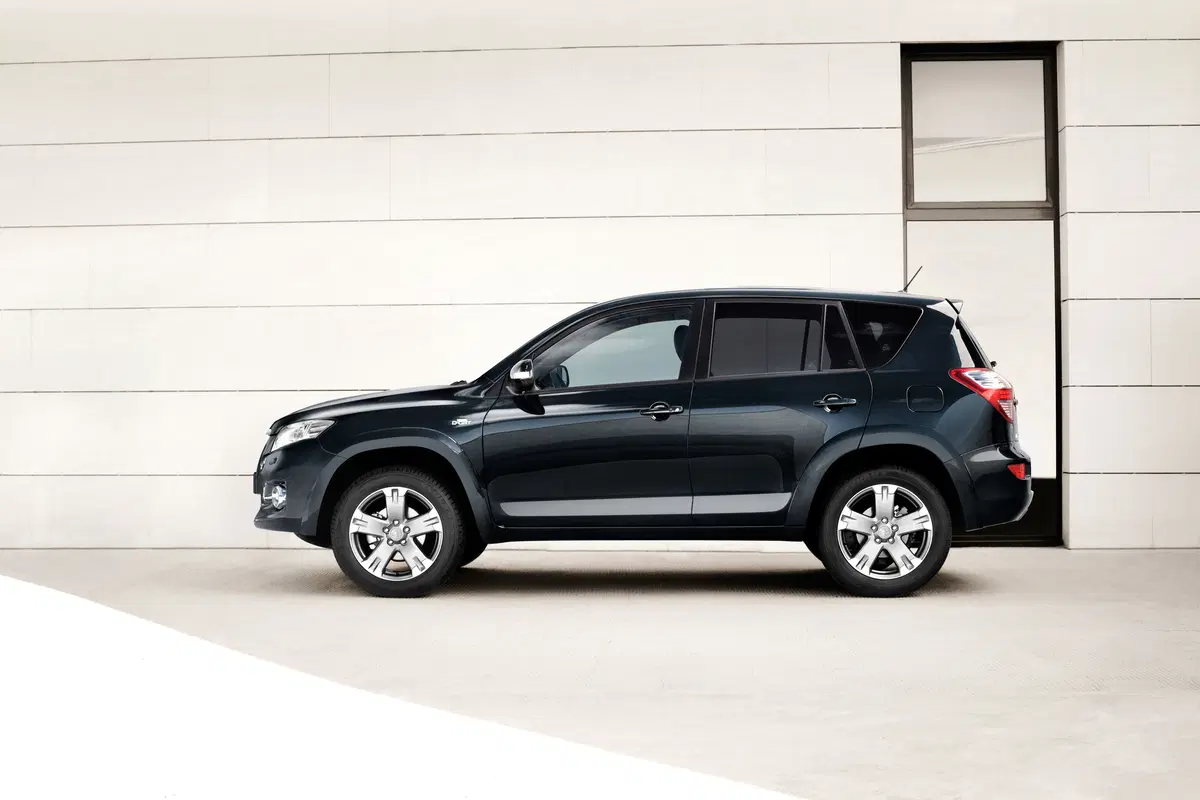 Toyota Rav4 2.2 D-4D 150 CV DPF Luxury (7)