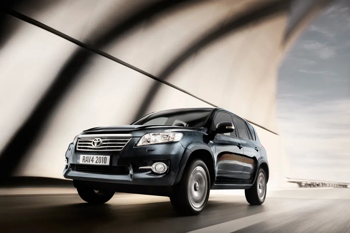 Toyota Rav4 2.2 D-4D 150 CV DPF Luxury (8)