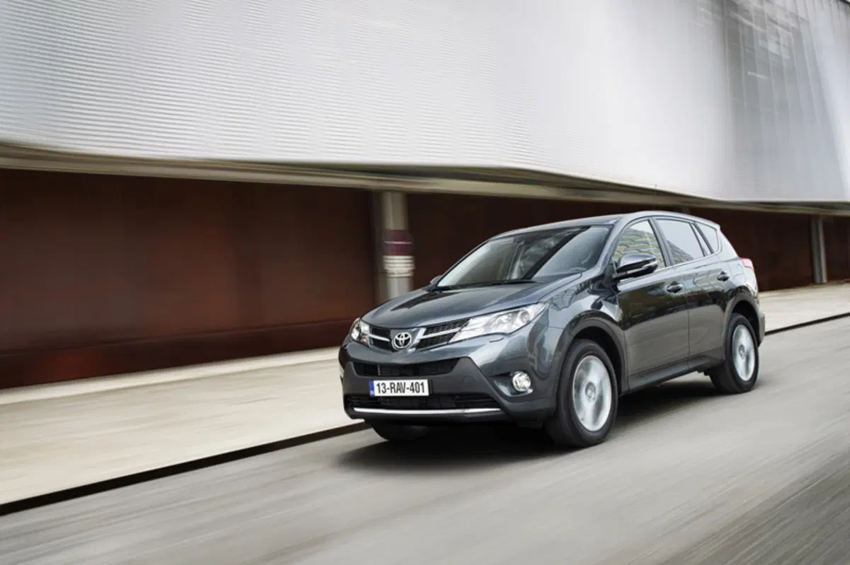 Toyota Rav4 D-4D 2WD Style (28)