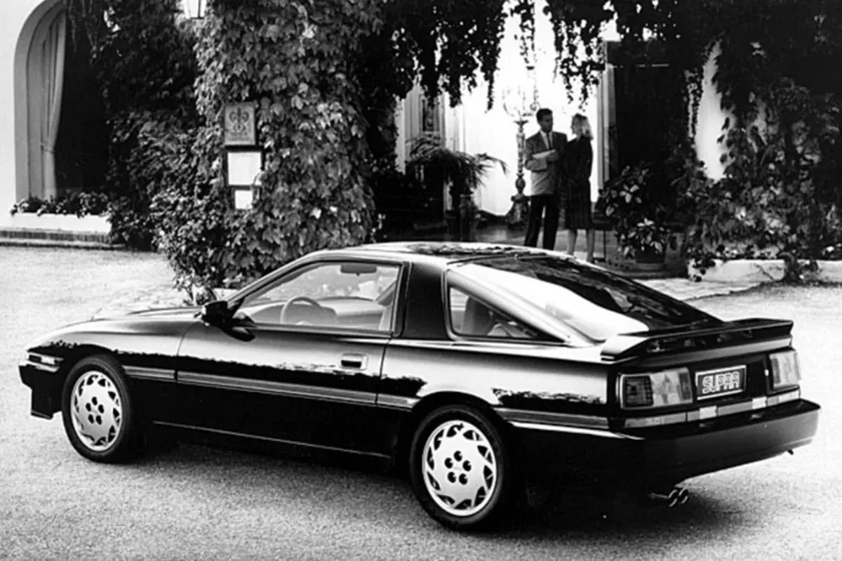 Toyota Supra Coupé (1988-89) (2)