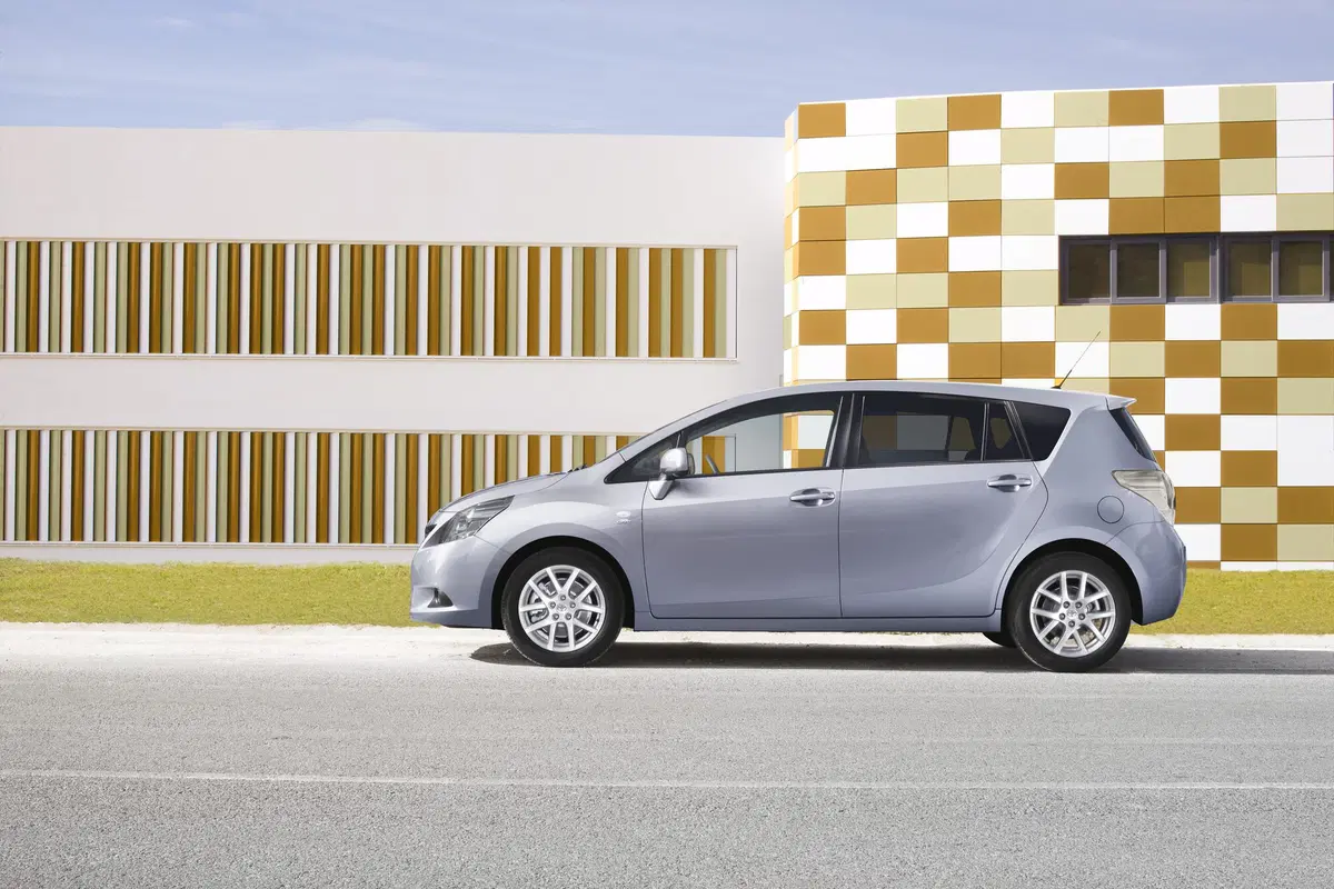 Toyota Verso (2009-17) (22)