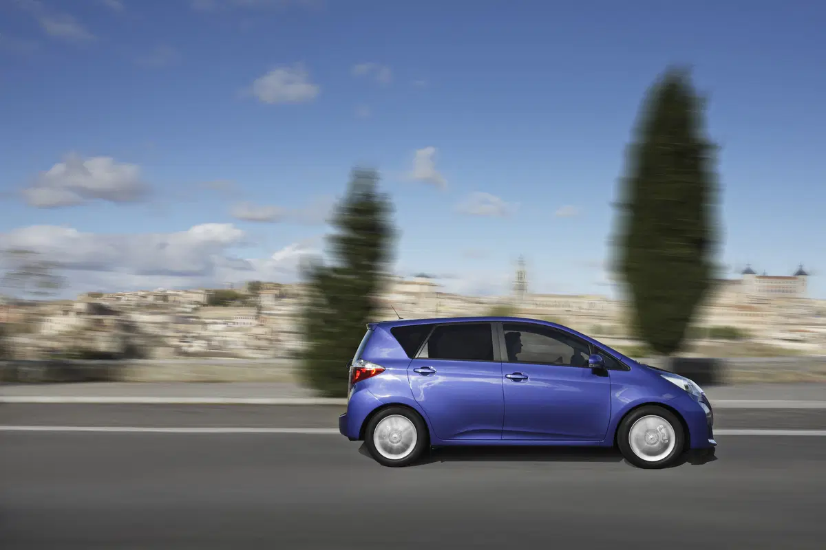 Toyota Verso-S (2011-14) (6)
