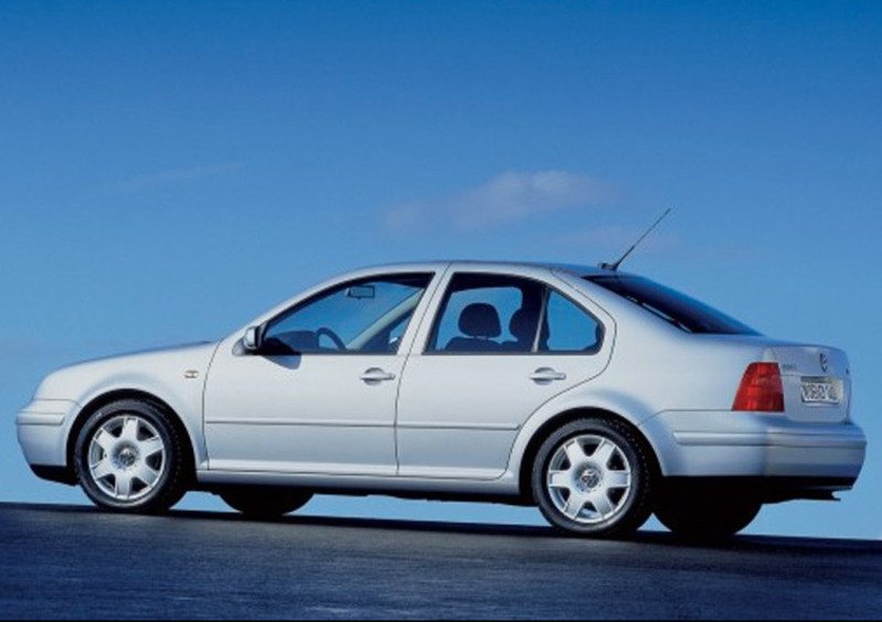 Volkswagen Bora (1999-06) (3)