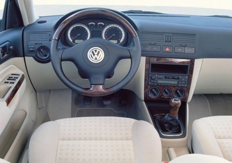 Volkswagen Bora (1999-06) (6)
