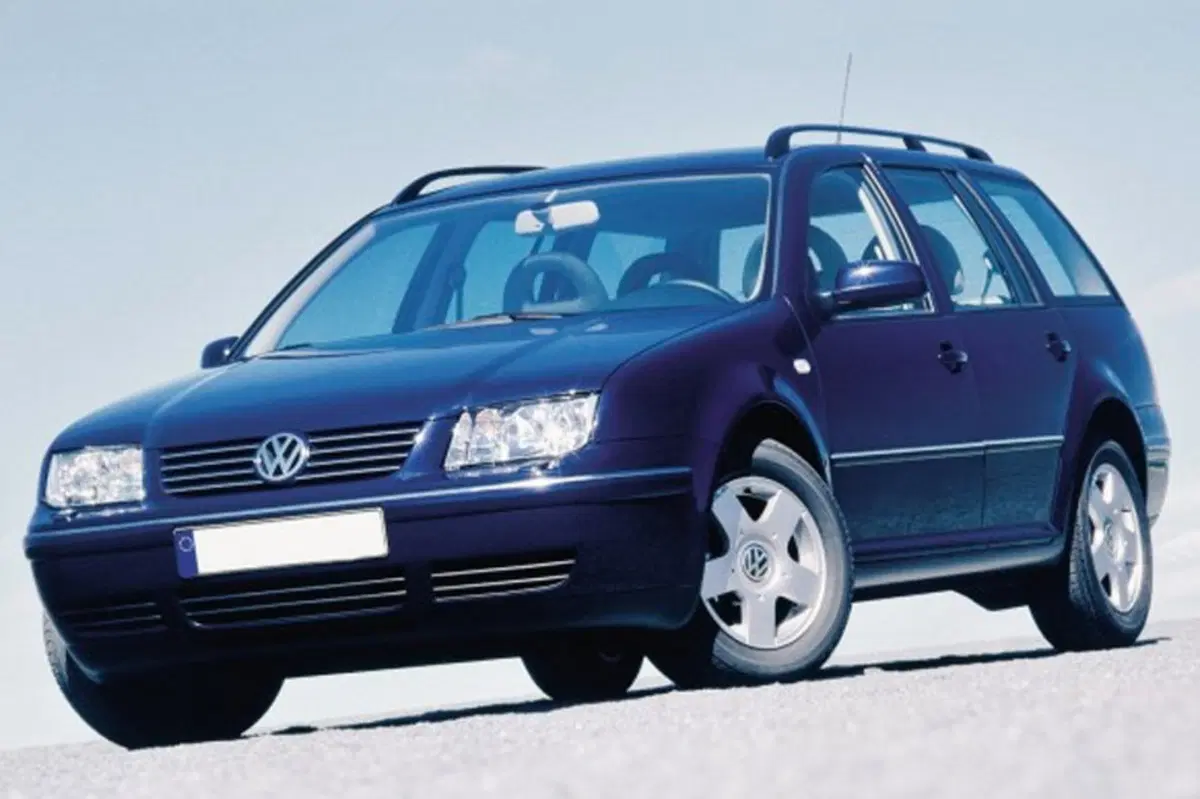 Volkswagen Bora Variant (2000-06) (2)
