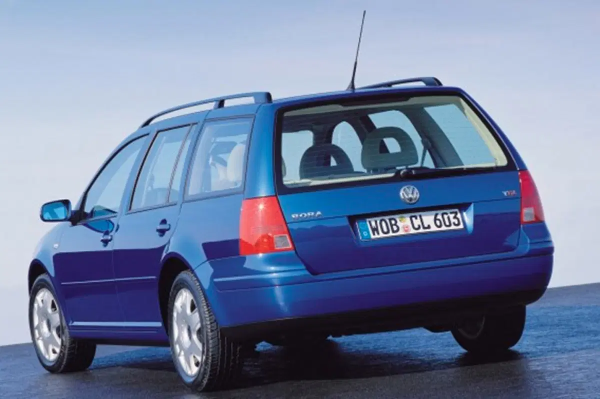 Volkswagen Bora Variant (2000-06) (4)