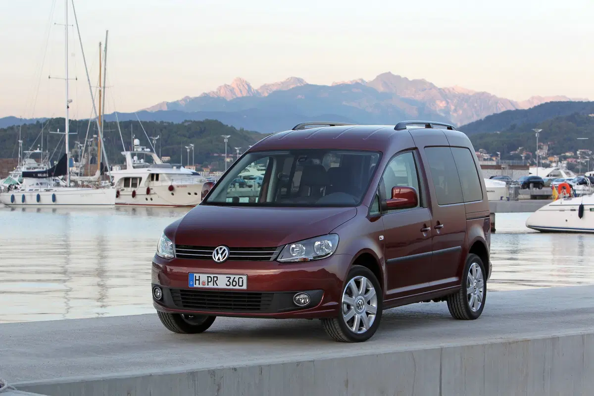 Volkswagen Caddy 1.6 TDI 102 CV DSG 5p. Highline BlueMotion Technology (2)