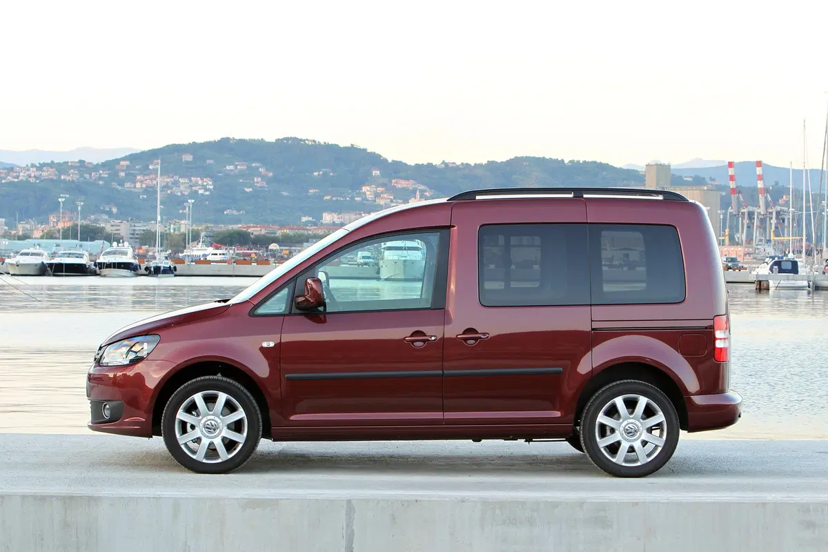Volkswagen Caddy 1.6 TDI 102 CV DSG 5p. Highline BlueMotion Technology (4)