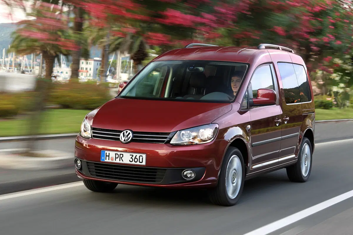 Volkswagen Caddy 1.6 TDI 102 CV DSG 5p. Highline BlueMotion Technology (5)