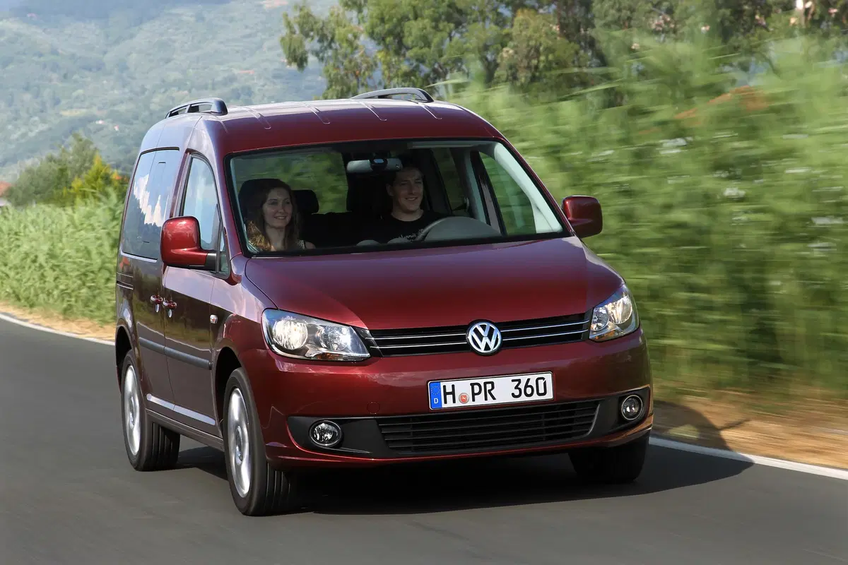 Volkswagen Caddy 1.6 TDI 102 CV DSG 5p. Highline BlueMotion Technology (6)