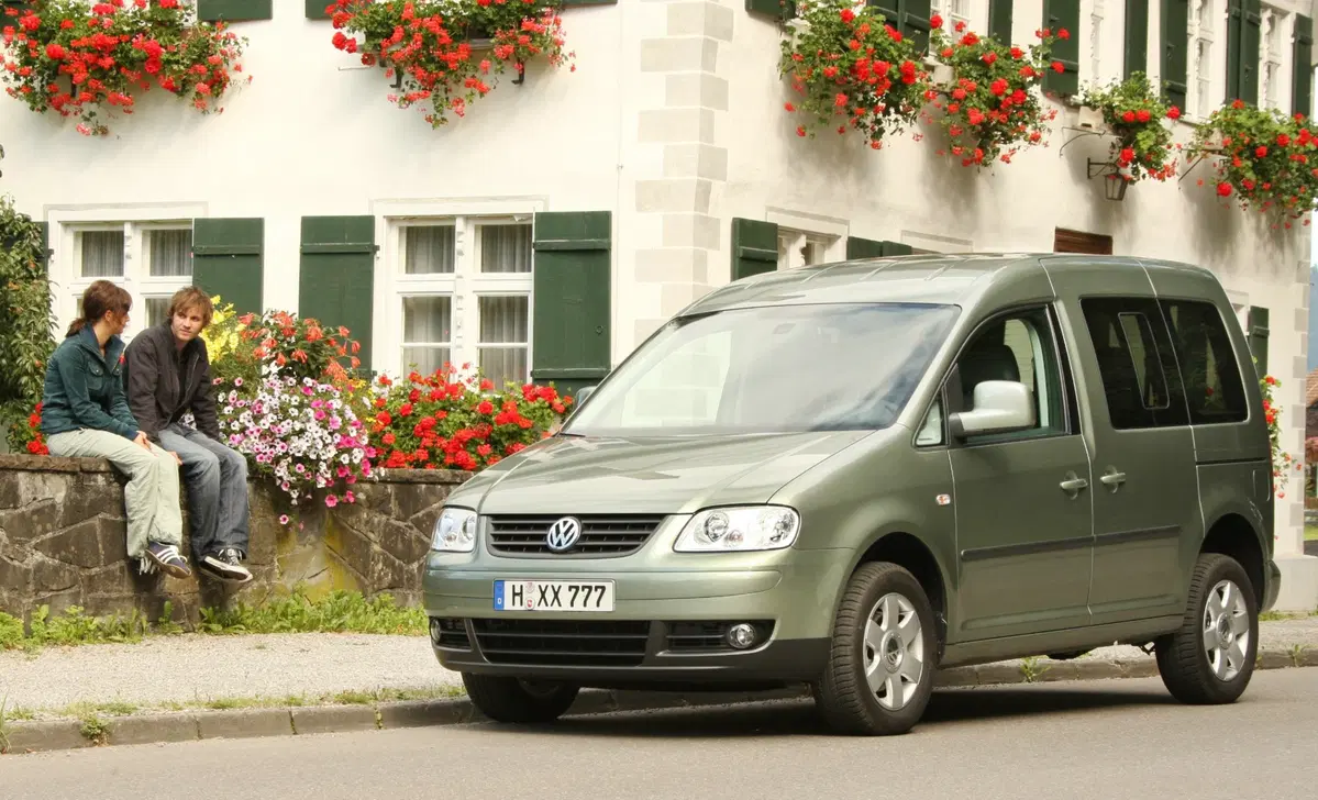 Volkswagen Caddy 1.6 TDI 102 CV DSG 5p. Highline BlueMotion Technology (14)