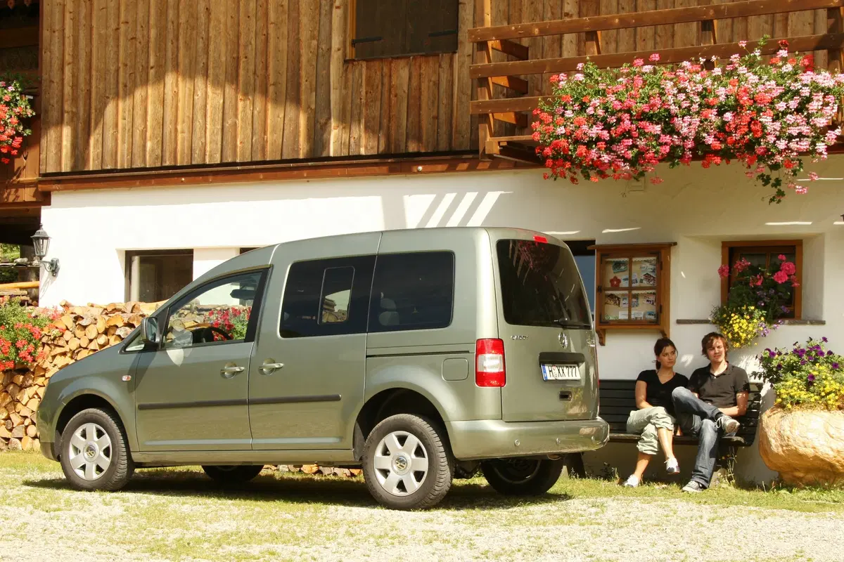 Volkswagen Caddy 1.6 TDI 102 CV DSG 5p. Highline BlueMotion Technology (17)