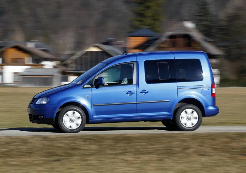 Volkswagen Caddy (2010-15) (21)