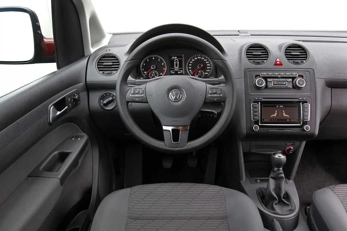 Volkswagen Caddy 1.6 TDI 102 CV DSG 5p. Highline BlueMotion Technology (46)