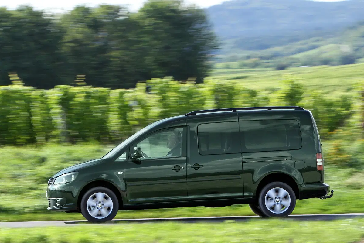 Volkswagen Caddy 1.6 TDI 102 CV DSG 5p. Highline BlueMotion Technology (50)
