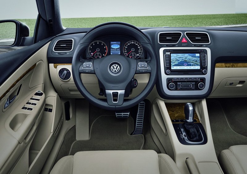 Volkswagen Eos (2006-12) (7)