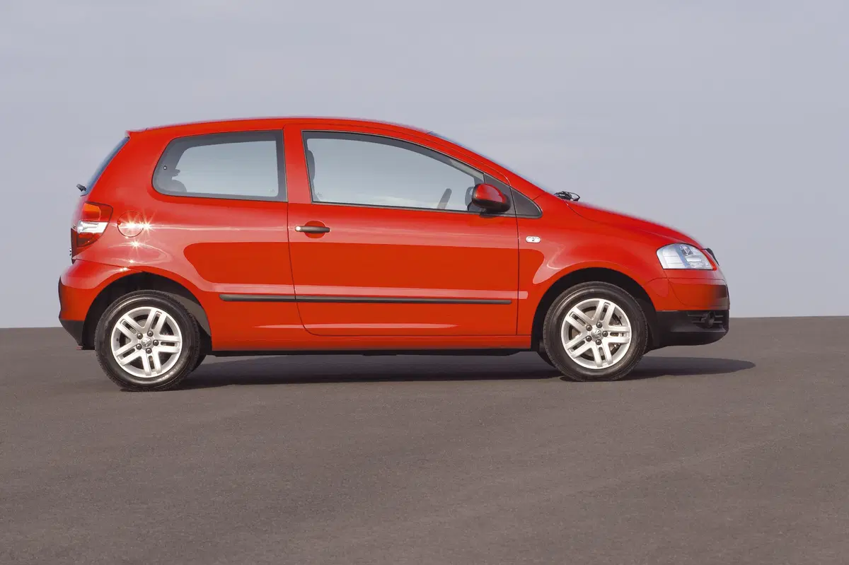 Volkswagen Fox (2005-11) (2)