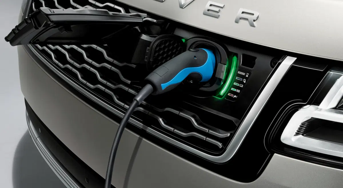 Range Rover: arriva la ibrida plug-in P400e  (8)