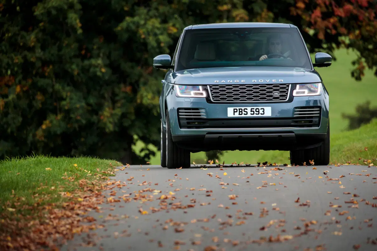 Range Rover: arriva la ibrida plug-in P400e  (6)