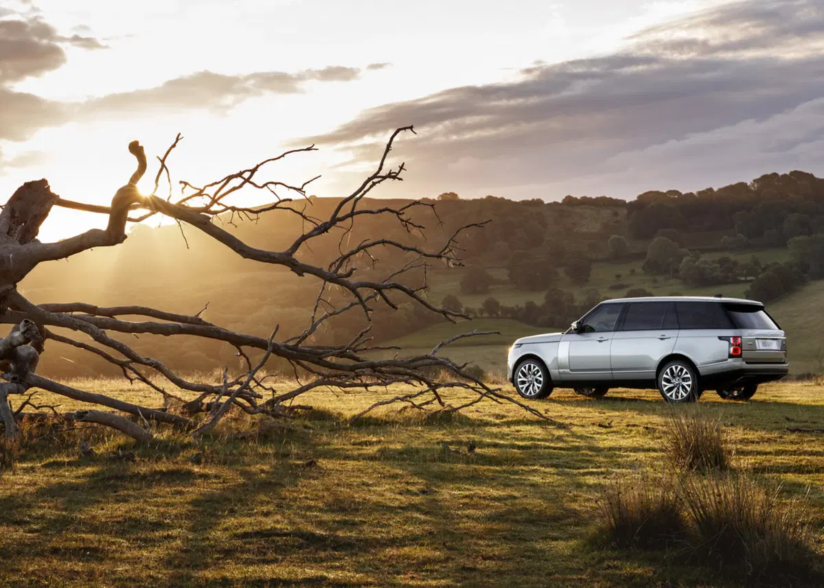 Range Rover: arriva la ibrida plug-in P400e  (12)