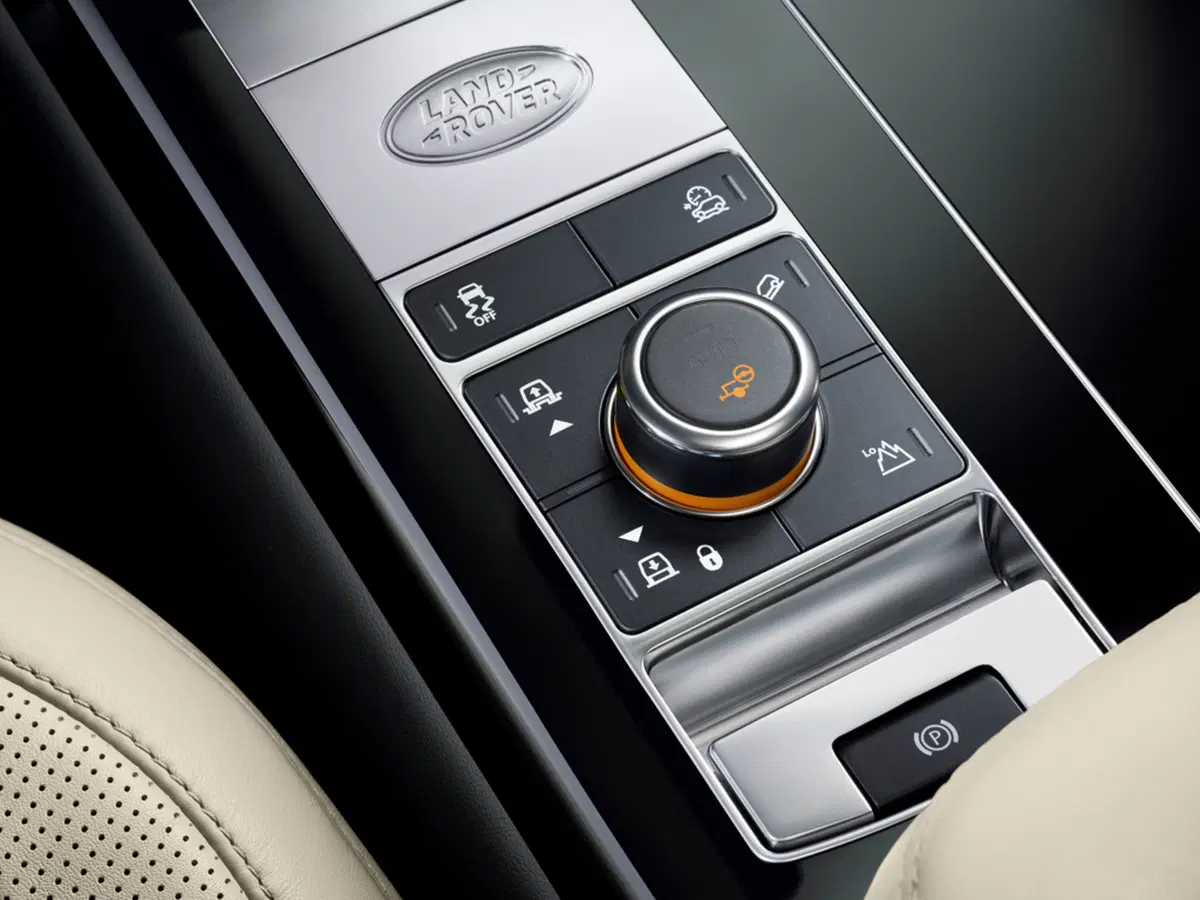 Range Rover: arriva la ibrida plug-in P400e  (17)