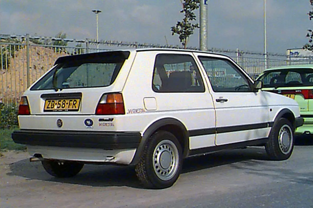 Volkswagen Golf 1300 5 porte GL (4)