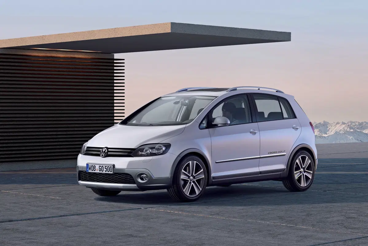 Volkswagen Golf 2.0 TSI 3p. GTI (8)