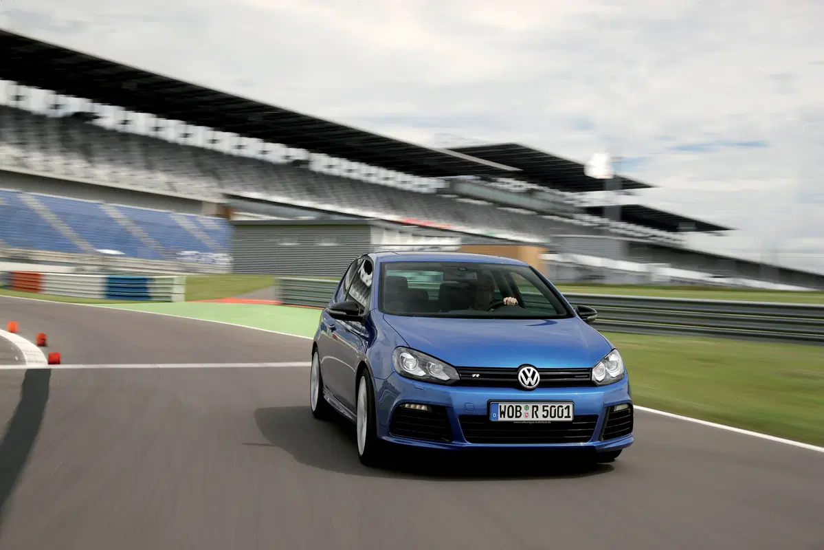 Volkswagen Golf 2.0 TSI 3p. GTI (16)