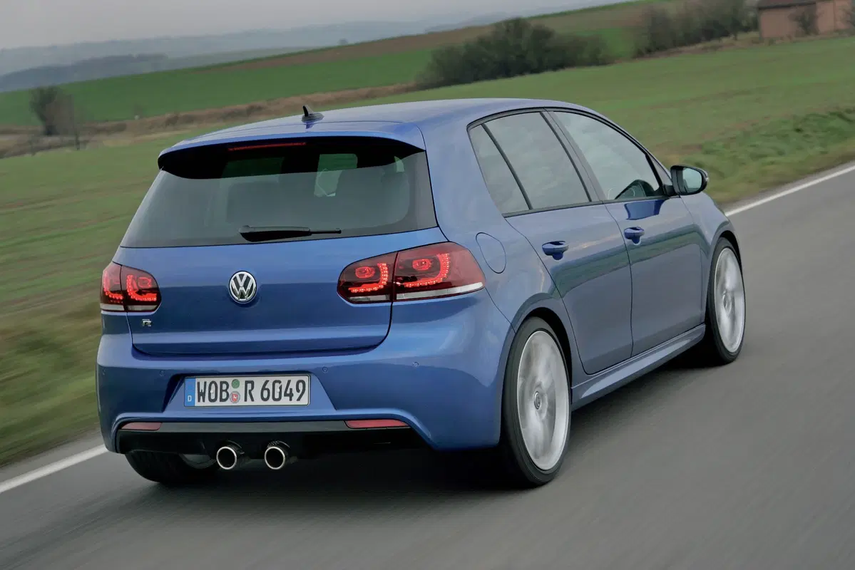 Volkswagen Golf 2.0 TSI 3p. GTI (21)