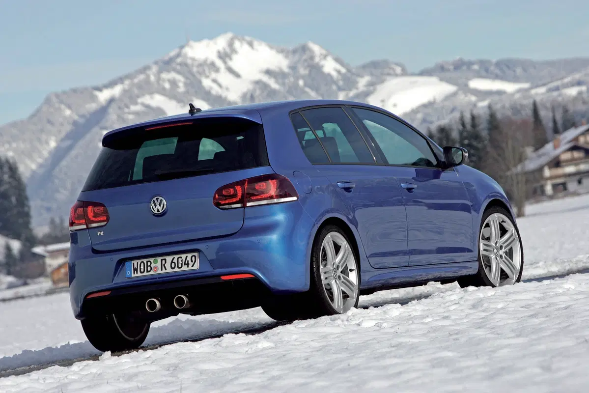 Volkswagen Golf 2.0 TSI 3p. GTI (23)