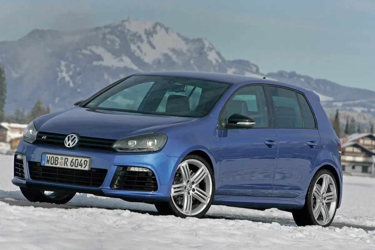 Volkswagen Golf 2.0 TSI 3p. GTI (24)