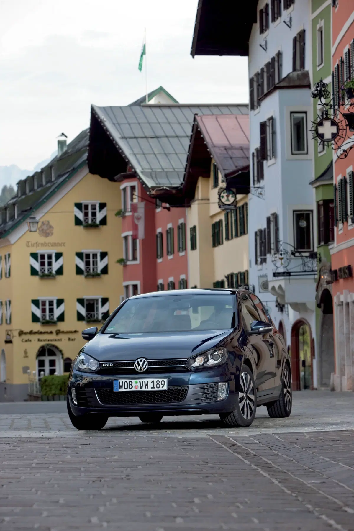 Volkswagen Golf 2.0 TSI 3p. GTI (37)