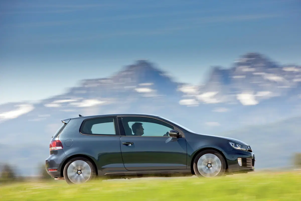 Volkswagen Golf 2.0 TSI 3p. GTI (55)