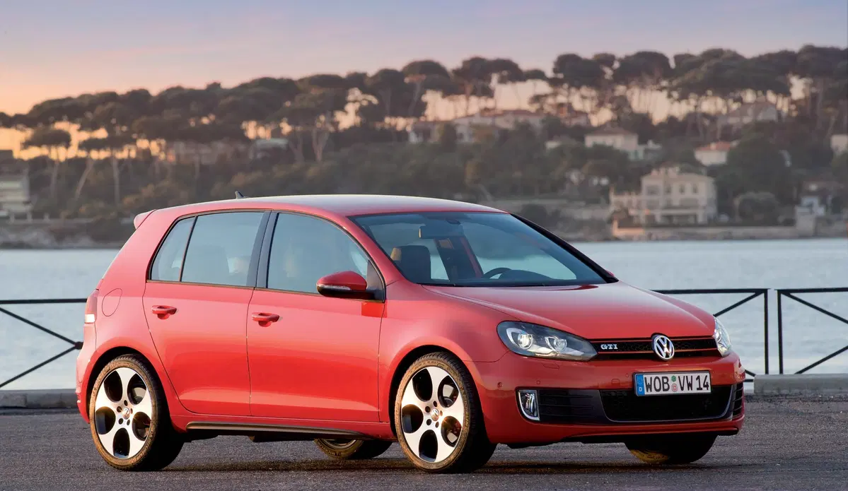 Volkswagen Golf 2.0 TSI 3p. GTI (59)
