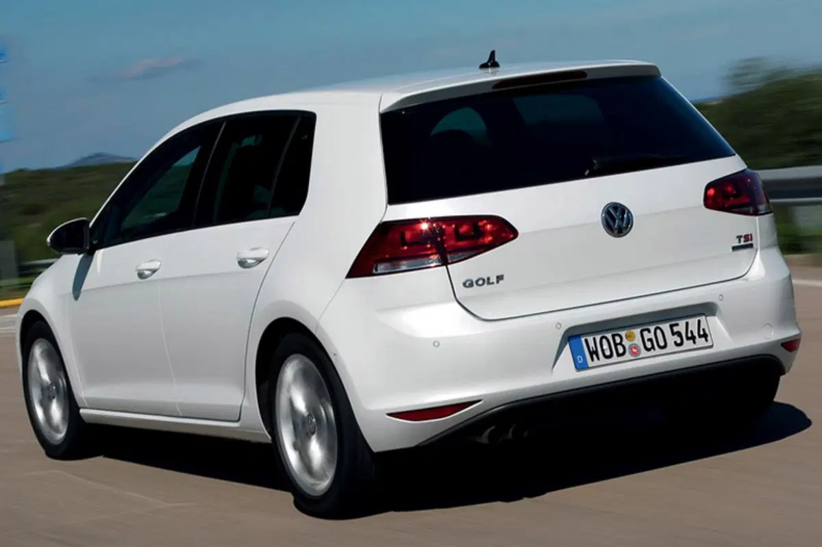 Volkswagen Golf 1.2 TSI 105 CV 3p. Trendline BlueMotion Technology (5)