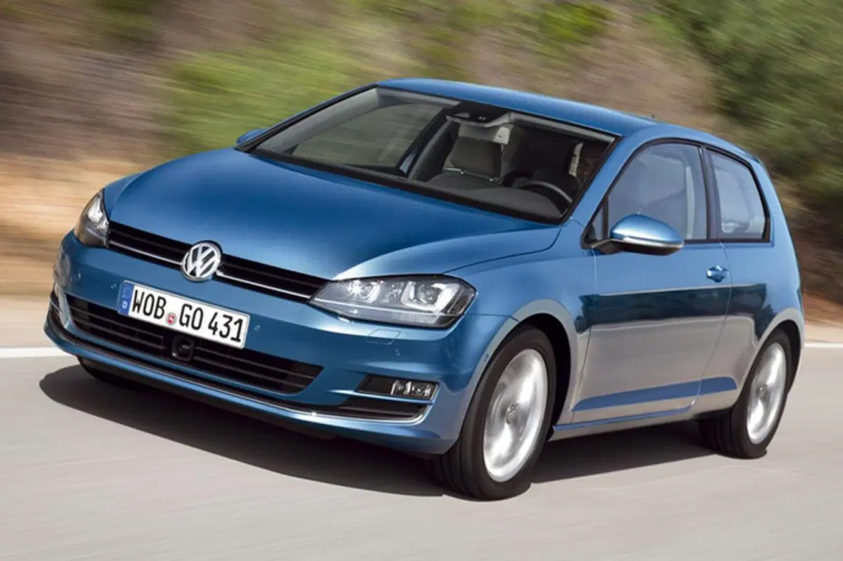 Volkswagen Golf 1.2 TSI 105 CV 3p. Trendline BlueMotion Technology (9)