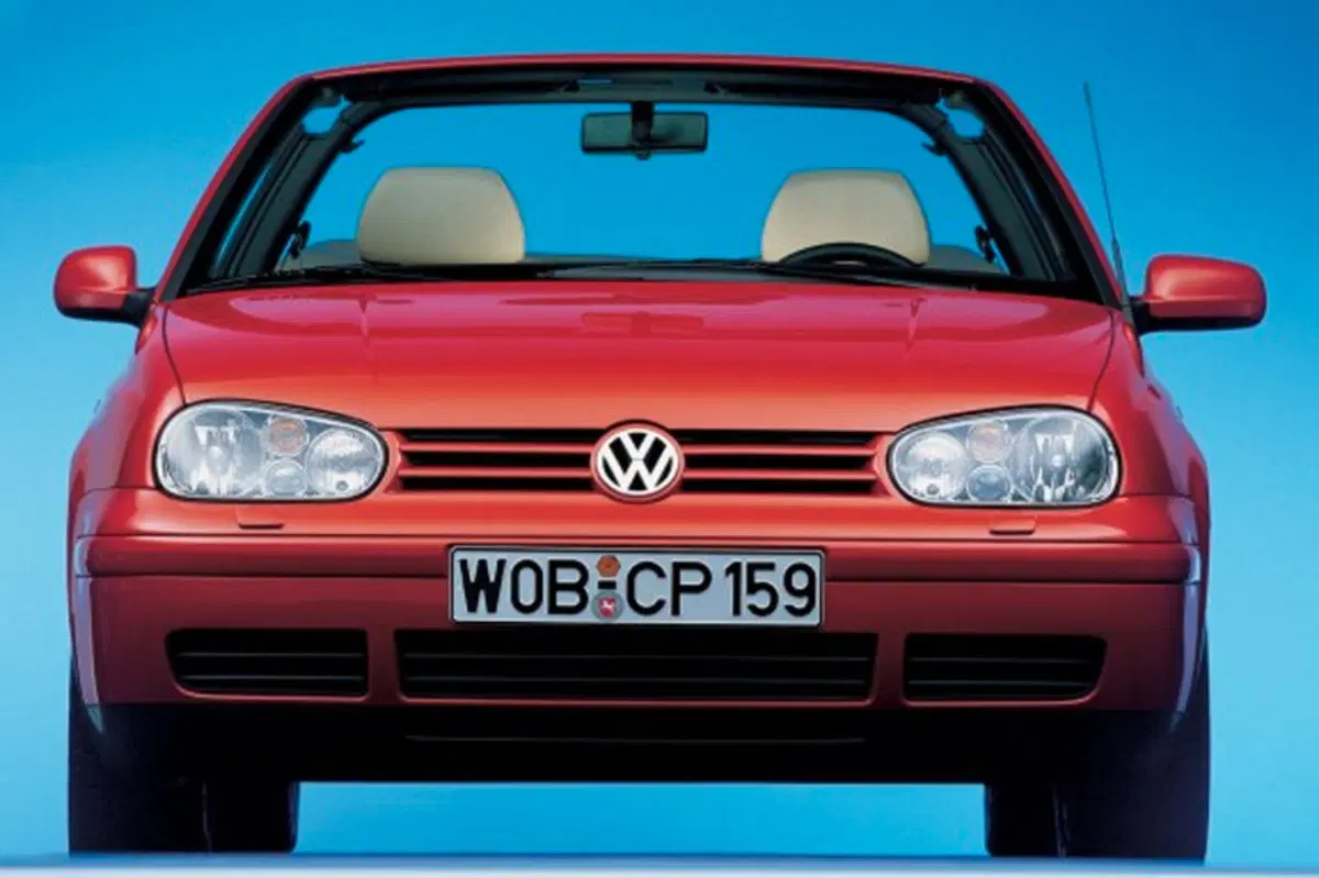 Volkswagen Golf Cabrio 1.9 TDI/90 CV Highline (6)