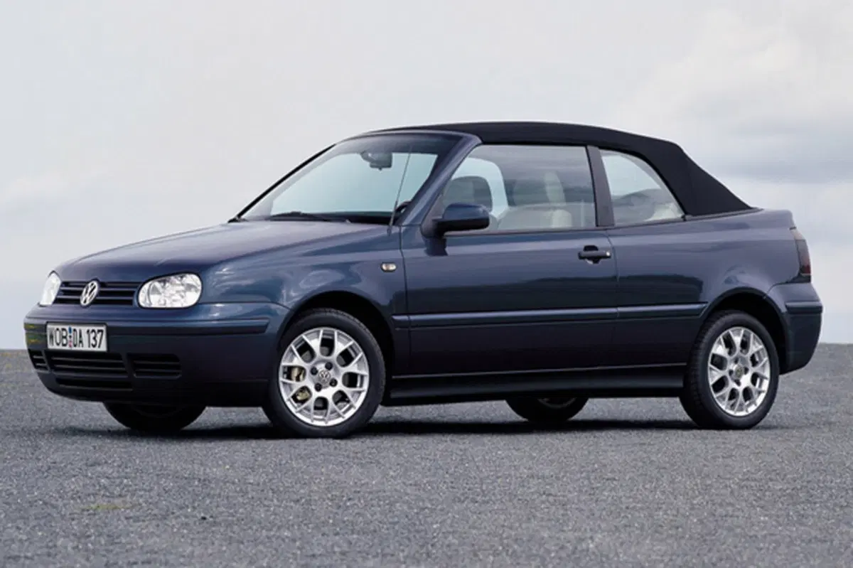 Volkswagen Golf Cabrio 1.9 TDI/90 CV Highline (8)