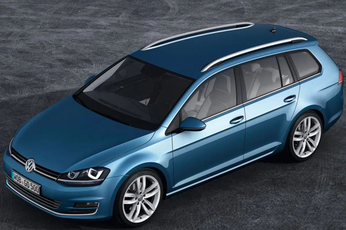Volkswagen Golf Variant 1.6 TDI 105 CV DSG Comfortline BlueMotion Tech. (4)