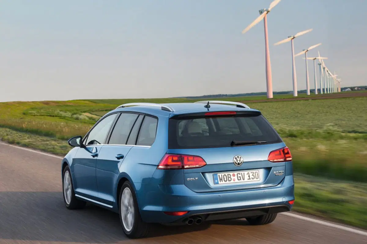 Volkswagen Golf Variant 1.6 TDI 105 CV DSG Comfortline BlueMotion Tech. (8)