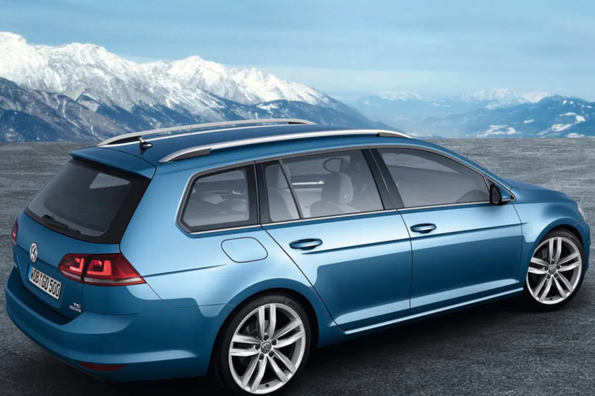 Volkswagen Golf Variant 1.6 TDI 105 CV DSG Comfortline BlueMotion Tech. (22)