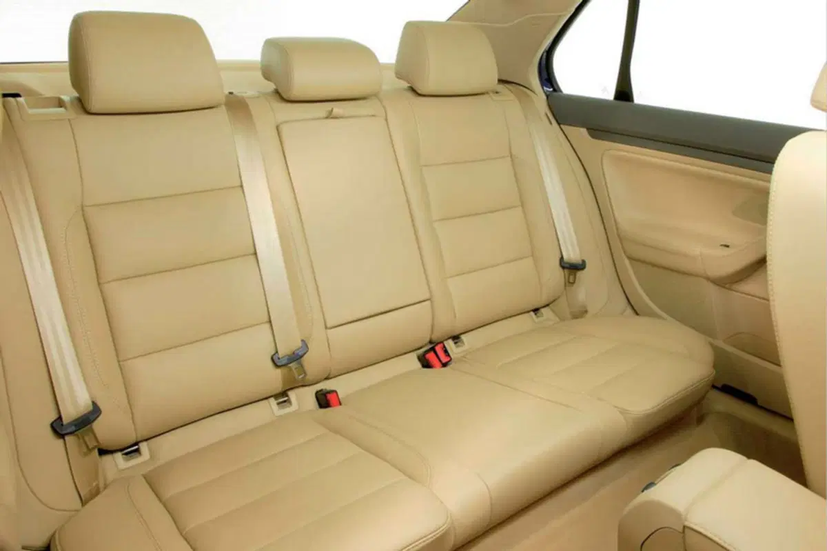 Volkswagen Jetta (2005-10) (3)