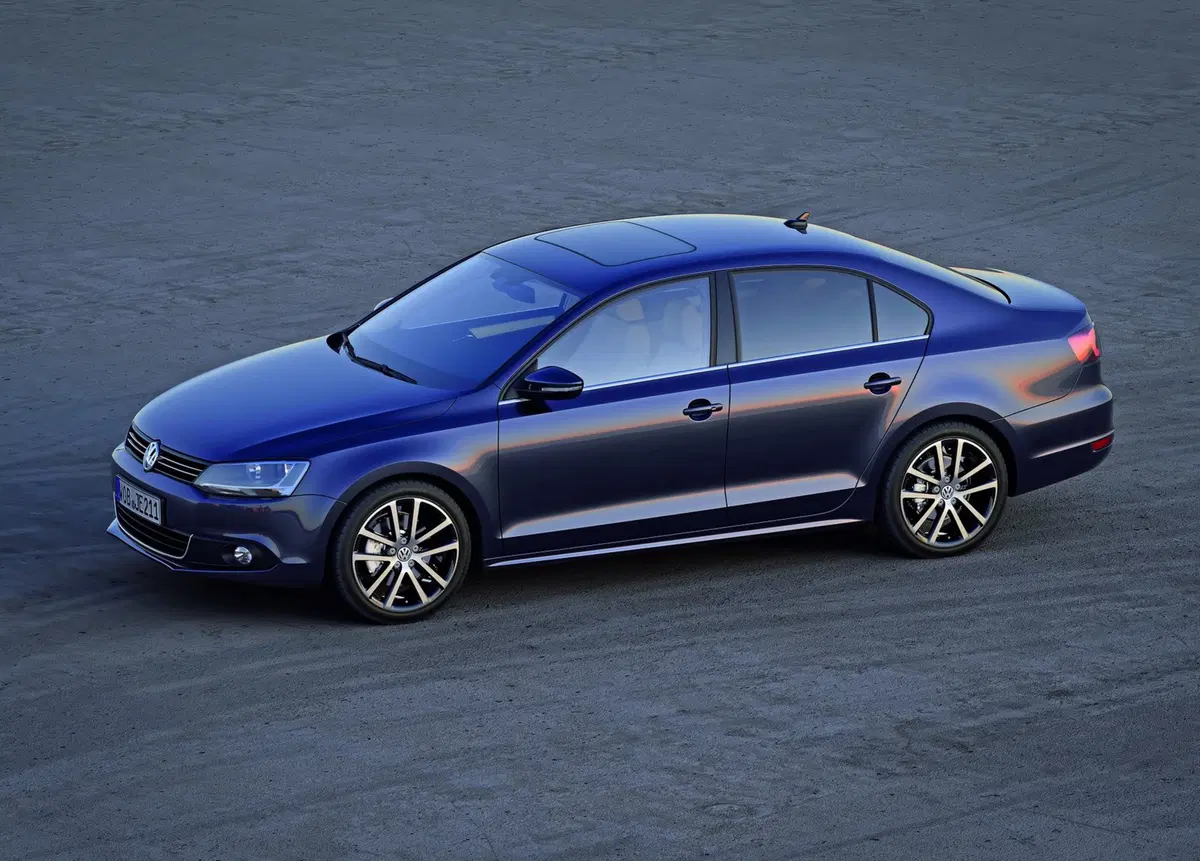 Volkswagen Jetta (2011-12) (2)