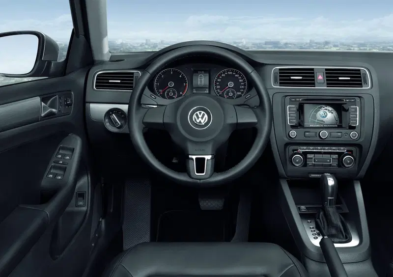 Volkswagen Jetta (2011-12) (19)