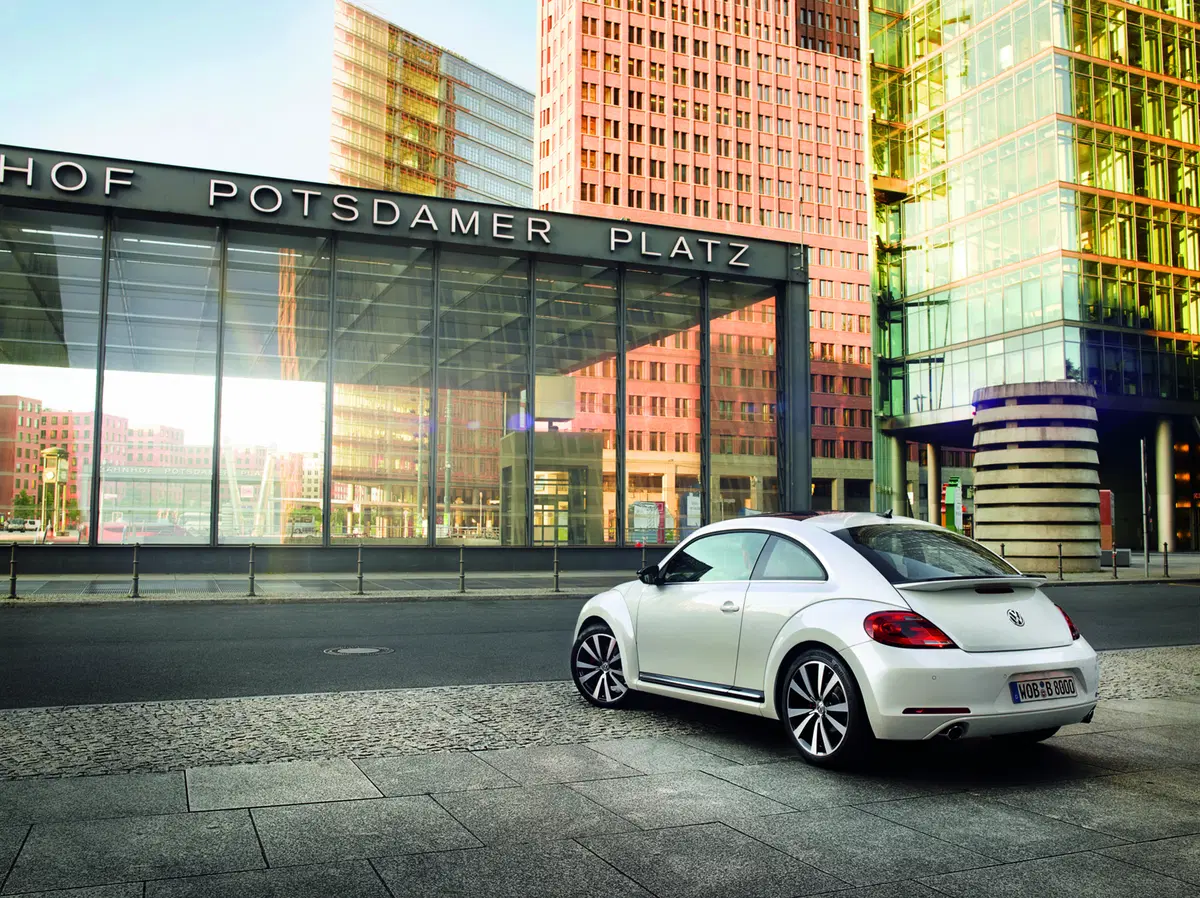 Volkswagen Maggiolino 1.2 TSI Design (4)