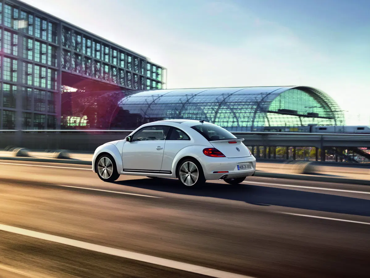 Volkswagen Maggiolino 1.2 TSI Design (5)